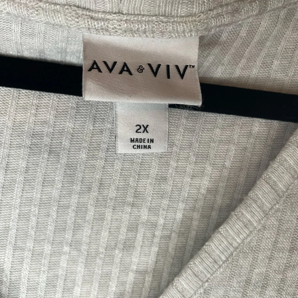Ava & Viv Long Sleeve V-Neck Button Up Shirt - Picture 3 of 4
